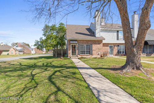 901 Carriage Light Loop, Youngsville, LA, 70592-5271 | Card Image