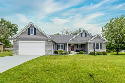 7061 Greenbush Lane, Lexington Village, MI, 48450 | Card Image
