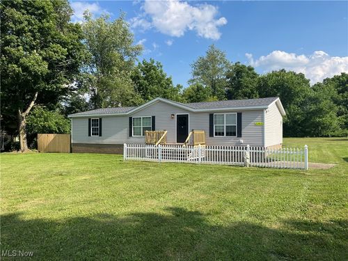 23931 Bellflower Rd Nw, Minerva, OH, 44657 | Card Image