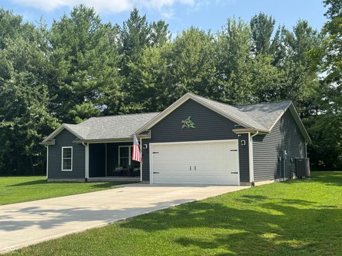 697 Nw Shawnee Trl, Greensburg, IN, 47240-7818 | Card Image