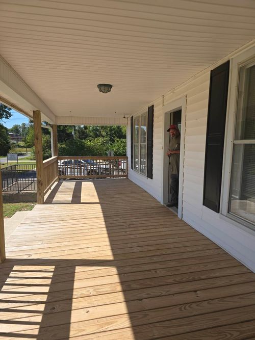 805 N Charlotte St, Dickson, TN, 37055-1008 | Card Image