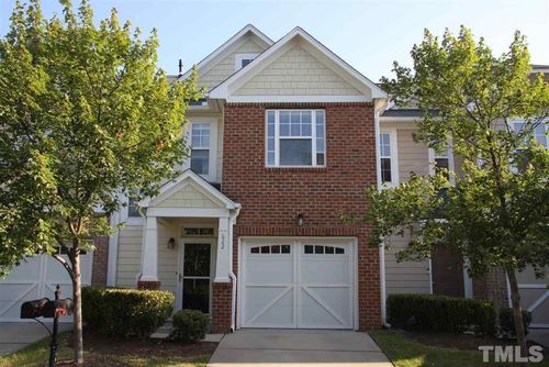 622 Carlton Commons Ln, Cary, NC, 27519-9111 | Card Image
