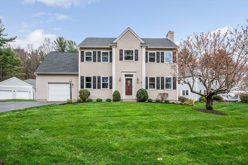 37 Beechwood Dr, Haverhill, MA, 01832-1520 | Card Image
