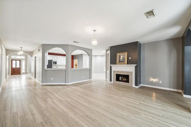 28519 Peper Hollow Ln, House other with 4 bedrooms, 3 bathrooms and 3 parking in Spring TX | Image 8