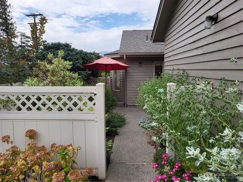 apt-26-351 19th St Ne, East Wenatchee, WA, 98802-8308 | Card Image