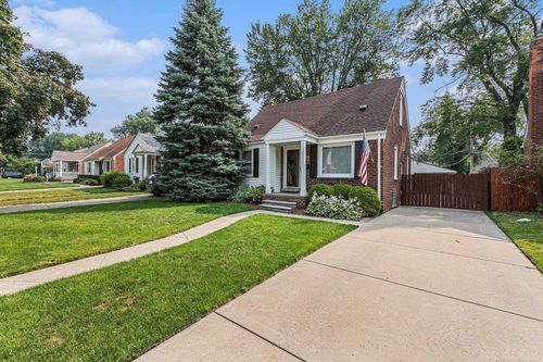 3006 N Blair Ave, Royal Oak, MI, 48073-3558 | Card Image