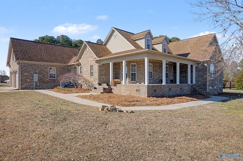 370 County Road 1432, Vinemont, AL, 35179-2611 | Card Image