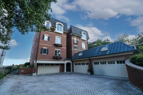 1715 E Mcmillan St, Cincinnati, OH, 45206-2289 | Card Image