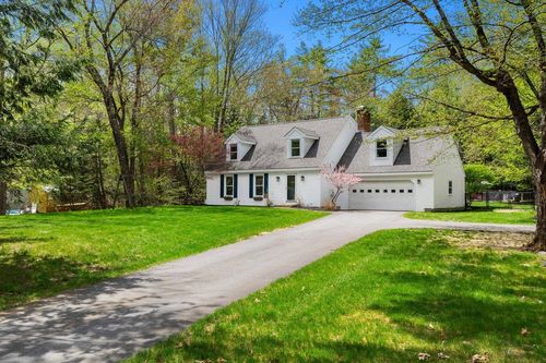 5 Wentworth Dr, Bedford, NH, 03110-4719 | Card Image