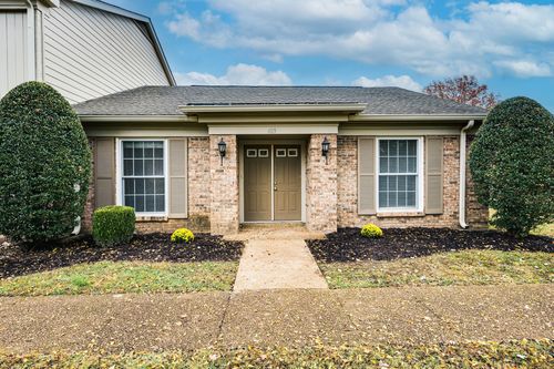 423 Plantation Ct, Nashville, TN, 37221-2545 | Card Image