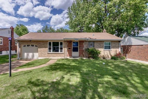 7315 Idamor Ln, Affton, MO, 63123-2102 | Card Image