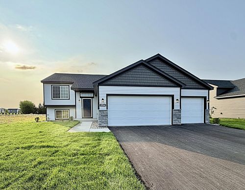 37514 Greenway Ave, North Branch, MN, 55056 | Card Image