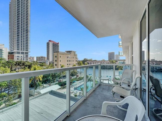 407 - 3800 S Ocean Dr, Condo with 2 bedrooms, 2 bathrooms and null parking in Hollywood FL | Image 18