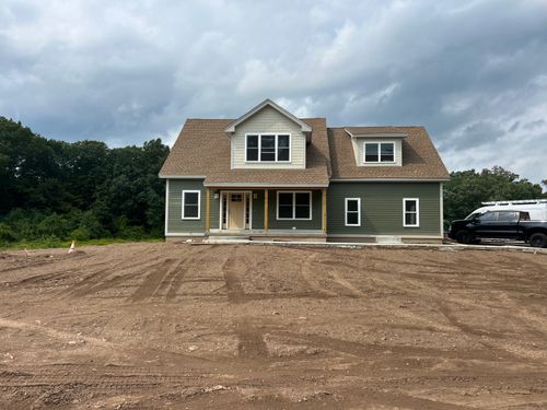 40 Holcomb St, Simsbury, CT, 06070-1110 | Card Image