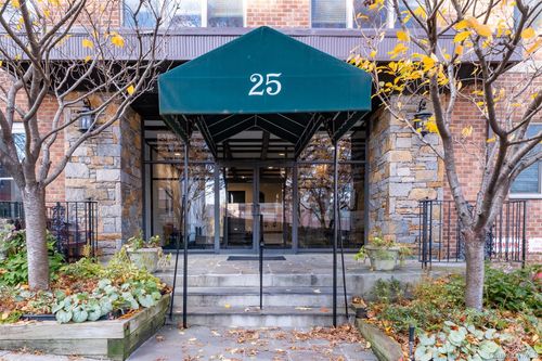 6k-25 Franklin Ave, White Plains, NY, 10601-3854 | Card Image