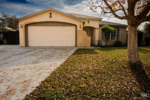 3817 Harris Rd, Bakersfield, CA, 93313-3539 | Card Image