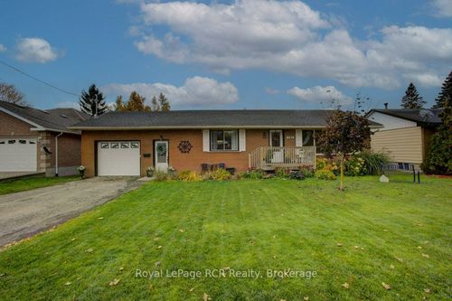 245 Domville St, Arthur, ON, N0G1A0 | Card Image