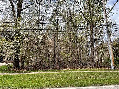 1416 Bradley Rd, Westlake, OH, 44145-1720 | Card Image