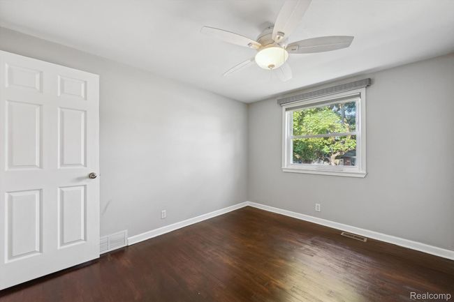 11-31740-Nelson-Dr-Warren-MI-48088-WindowStill-28.jpg | Image 11