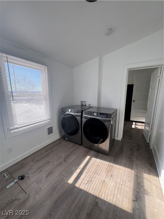 5 Avenue B, House other with 1 bedrooms, 1 bathrooms and null parking in Mc Gill NV | Image 12