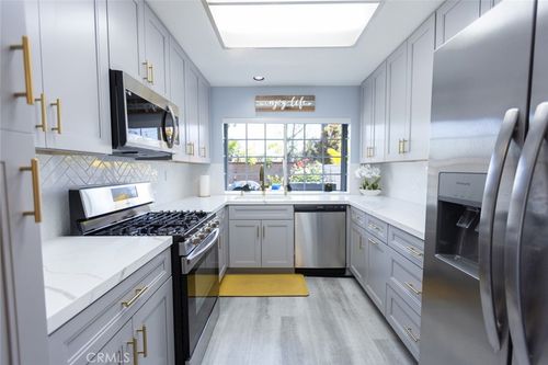 2196 Evergreen Dr, Tustin, CA, 92782-8361 | Card Image