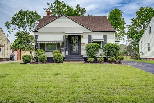 4383 Wyatt Rd, Cleveland, OH, 44128-3379 | Card Image