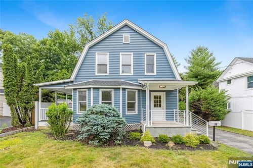 16 Clarke St, Closter, NJ, 07624-3002 | Card Image