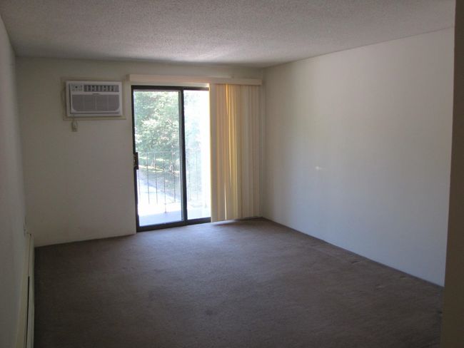 APT-13 - 1225 Bodwell Rd, Condo with 1 bedrooms, 1 bathrooms and null parking in Manchester NH | Image 7