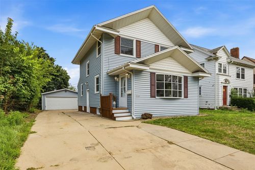 516 Forest Dr Se, Cedar Rapids, IA, 52403-4235 | Card Image