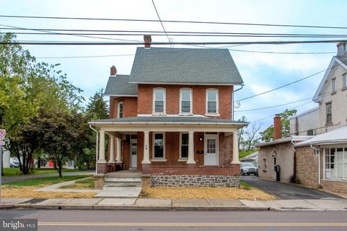 36 S Main St, Quakertown, PA, 18951-1118 | Card Image