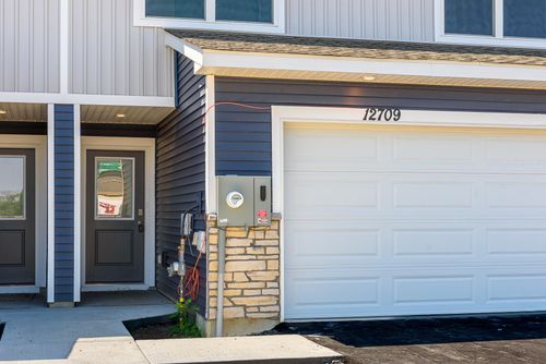 12709 Ashbury Dr, Rogers, MN, 55374-4418 | Card Image