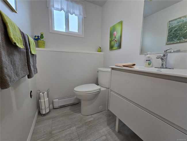 7071 Mc Dougal Pl, House other with 4 bedrooms, 3 bathrooms and 2 parking in Port Hardy BC | Image 37