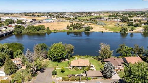 106 7th St, Prosser, WA, 99350-1127 | Card Image