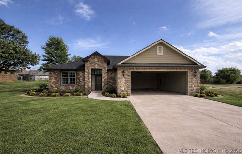 144 Sooner Dr, Stroud, OK, 74079-2221 | Card Image