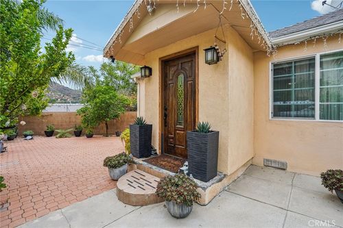 10141 Mcclemont Ave, Tujunga, CA, 91042-2219 | Card Image