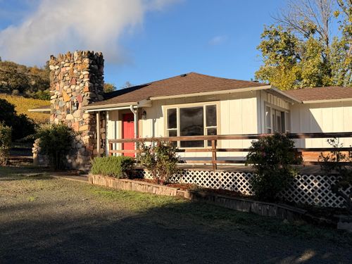 202 Pleasant Vw, Talent, OR, 97540-6633 | Card Image