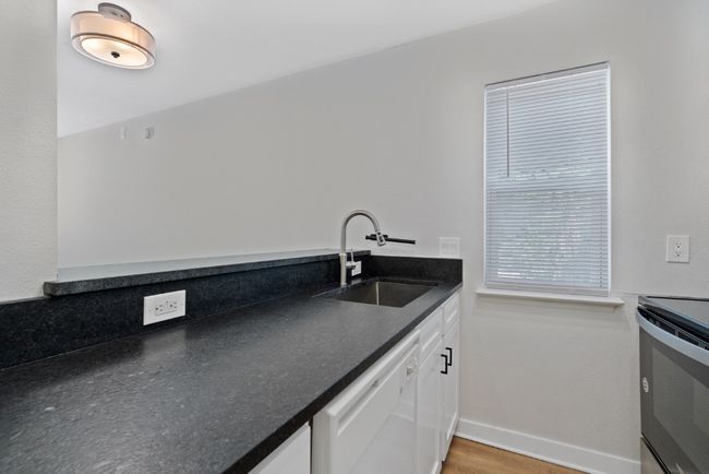 APT-205 - 4103 Speedway, Condo with 0 bedrooms, 1 bathrooms and 1 parking in Austin TX | Image 12