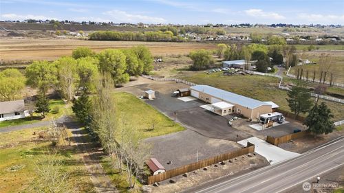 5601 Road K Ne, Moses Lake, WA, 98837-9042 | Card Image