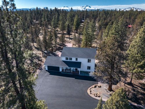 69353 Hinkle Butte Dr, Sisters, OR, 97759-9710 | Card Image