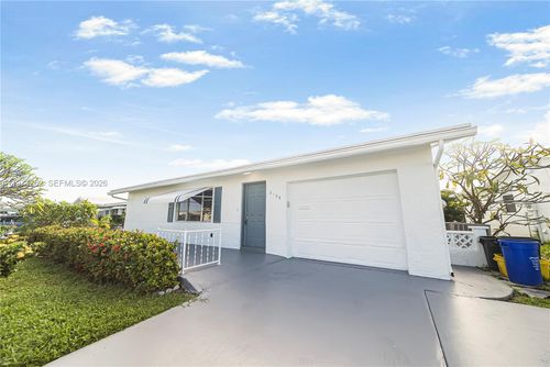 2106 Alfred Dr, Boynton Beach, FL, 33426-7142 | Card Image
