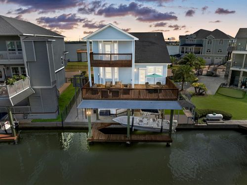 413 Jeanie Lynne Cir, Tiki Island, TX, 77554 | Card Image