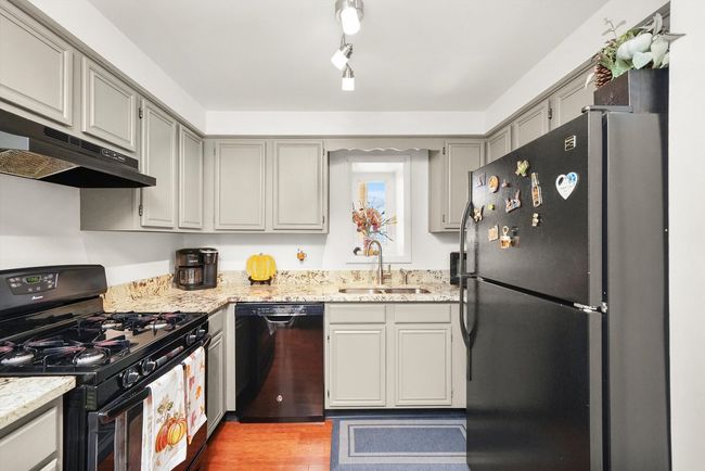 APT-209 - 6337 Roosevelt Rd, Condo with 2 bedrooms, 2 bathrooms and 2 parking in Berwyn IL | Image 21