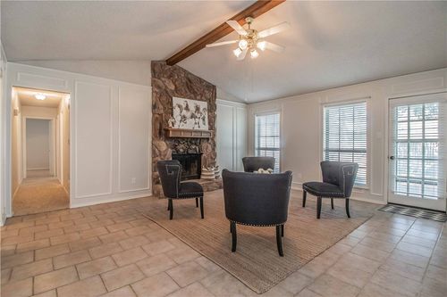 3831 Helmsford Dr, Arlington, TX, 76016-2703 | Card Image