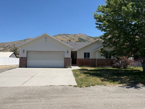 587 W 2400 S, Perry, UT, 84302-4551 | Card Image