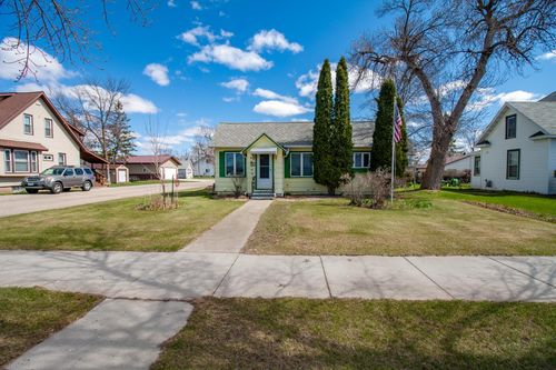 407 Holden Ave, Henning, MN, 56551-4021 | Card Image