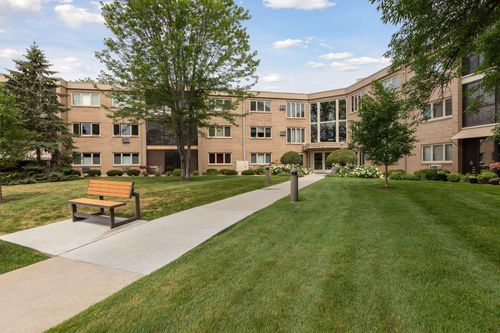 apt-215-4350 Brookside Ct, Edina, MN, 55436-1456 | Card Image