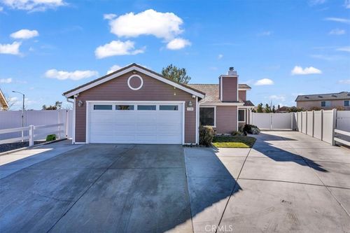 9105 Aspenwood, Hesperia, CA, 92344 | Card Image