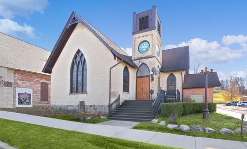 30 Quarterline St, Newaygo, MI, 49337-9136 | Card Image