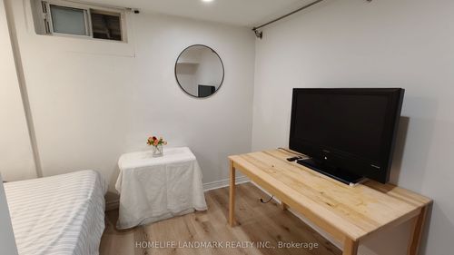 basement-2-385 Marybay Cres, Richmond Hill, ON, L4C2X5 | Card Image
