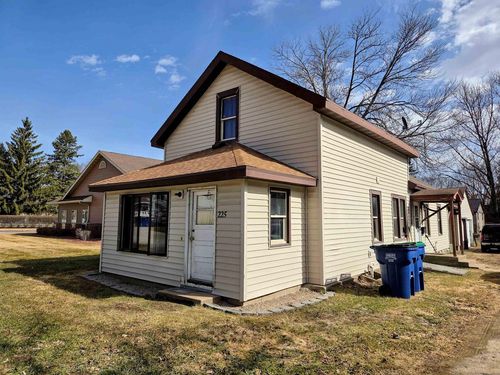225 S Main Street, IOLA, WI, 54945 | Card Image